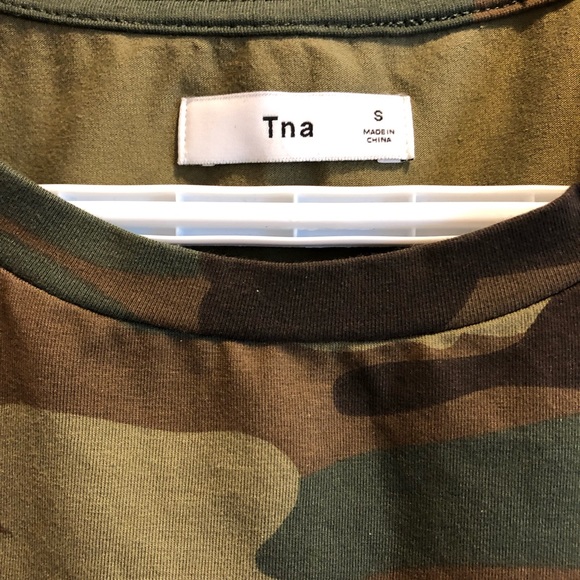 Aritzia crop top - Picture 2 of 2